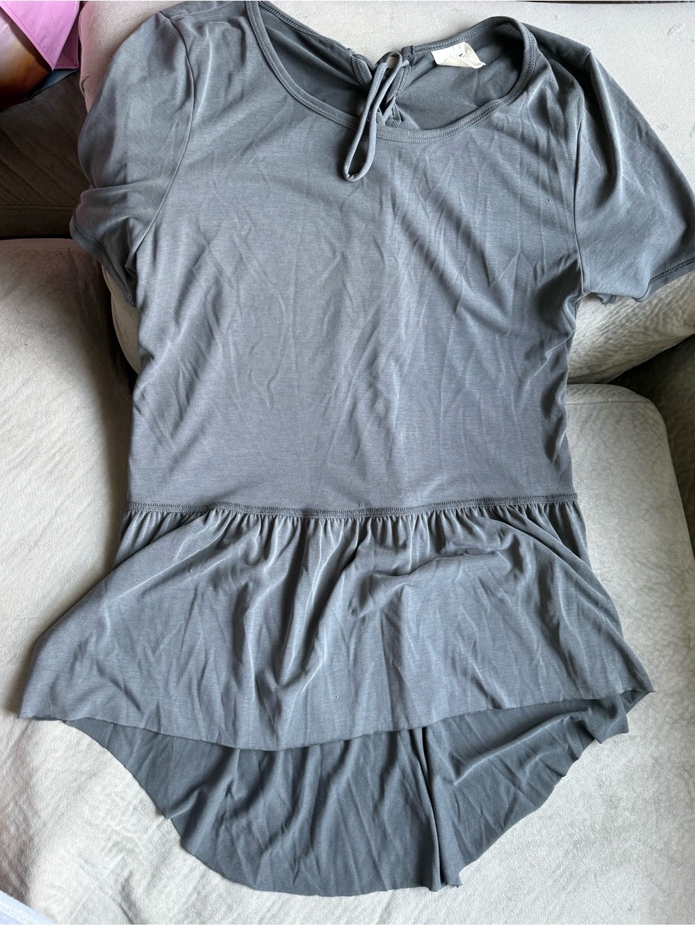 Women's Short Sleeve Peplum Tunic Top - Gray